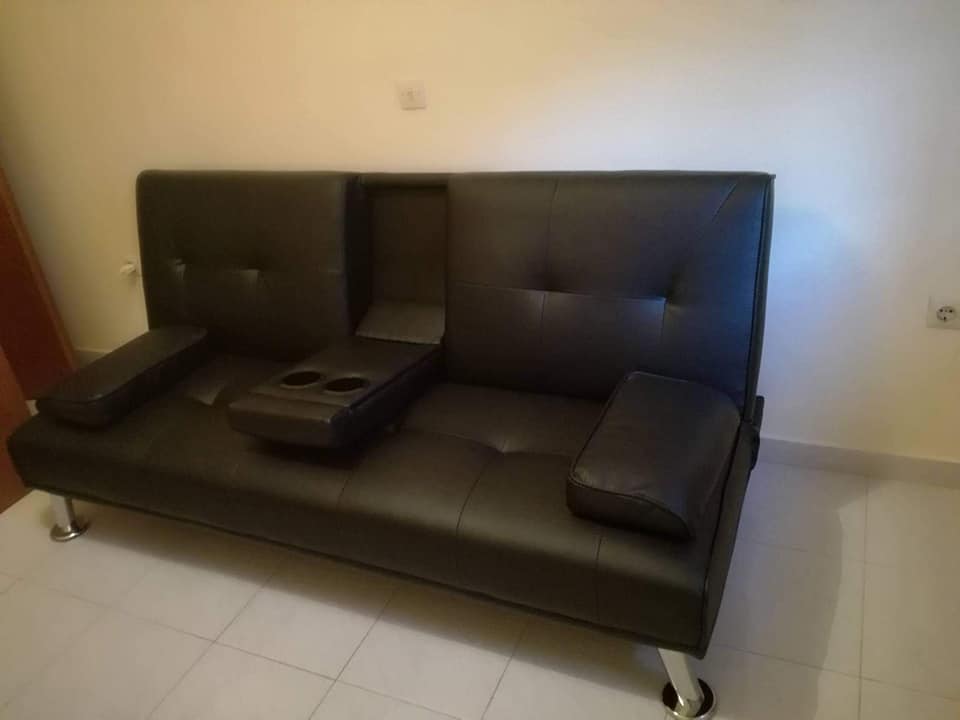 ΚΑΝΑΠΕΣ  250 €