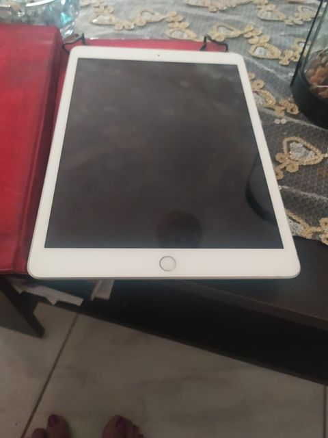 Πωλείται Apple iPad 10''  200€