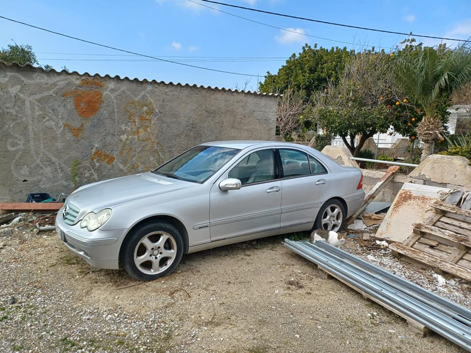 ΠΩΛΕΙΤΑΙ mercedes c200 kompressor 1500€