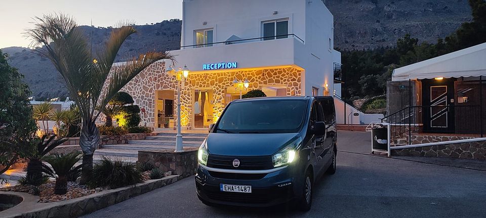Ζητείται οδηγός για την σεζόν 2024 με ερασιτεχνικό δίπλωμα για Μίνι Βαν 9 θέσεων