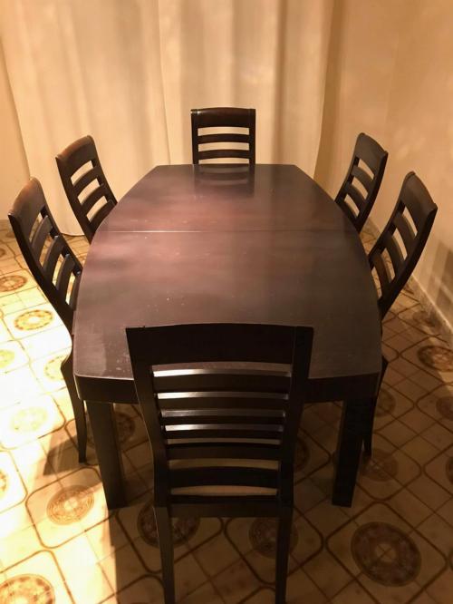 Τραπεζαρία με 6 καρέκλες
