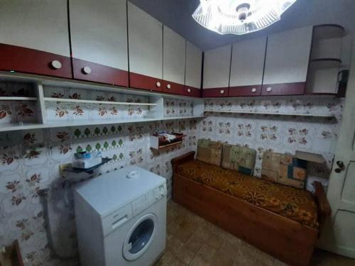 Πωλείται 2όροφη μονοκατοικία στο κέντρο της πόλης