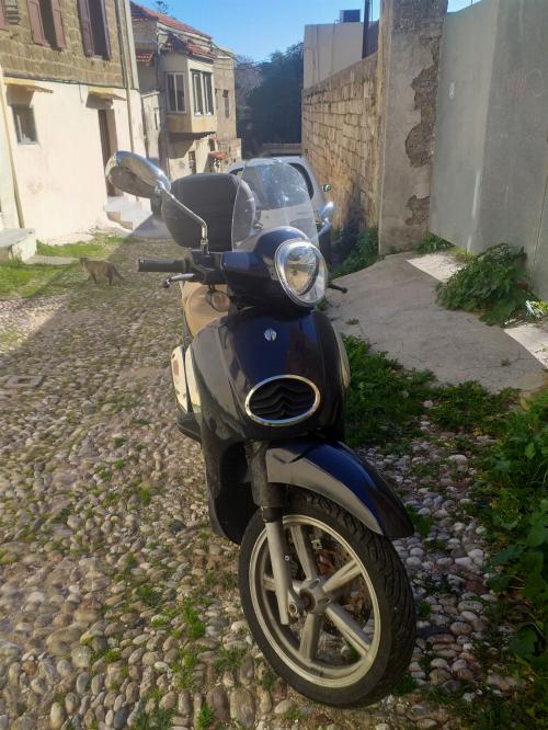 ΠΩΛΕΙΤΑΙ SCARABEO 200CC