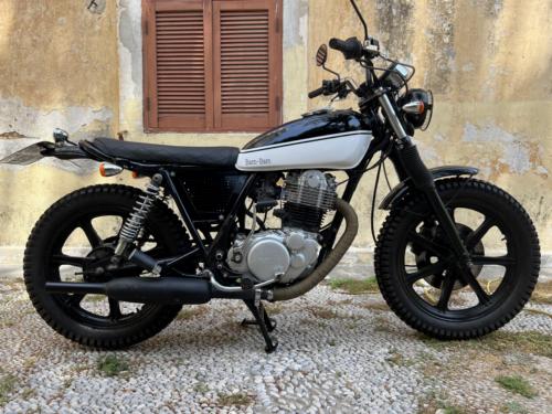 YAMAHA SR 500