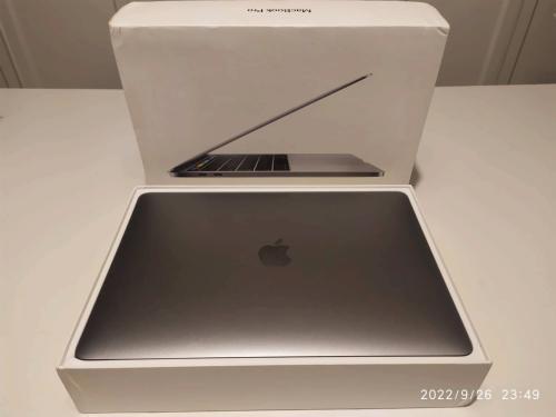 Πωλείται Apple Mac Book Pro 2016 με Touch Bar