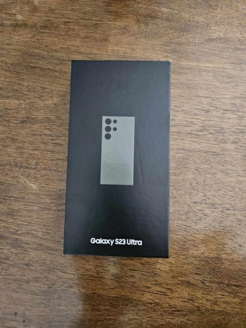 Πωλείται κινητό Samsung S23 Ultra 256 GB στο κουτί σφραγισμένο 950€