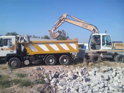 Ζητείται βοηθός χειριστή σκαπτικών μηχανημάτων