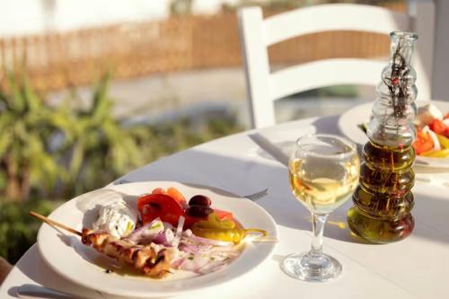 Ζητείται Βοηθός Κρεοπώλη
